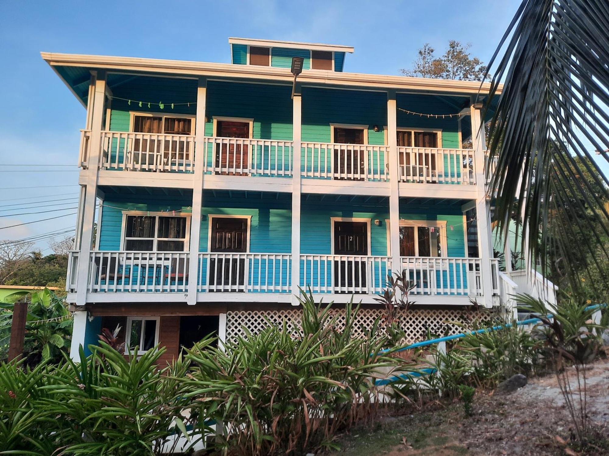 Guava Grove Resort & Villas Sandy Bay Exteriör bild