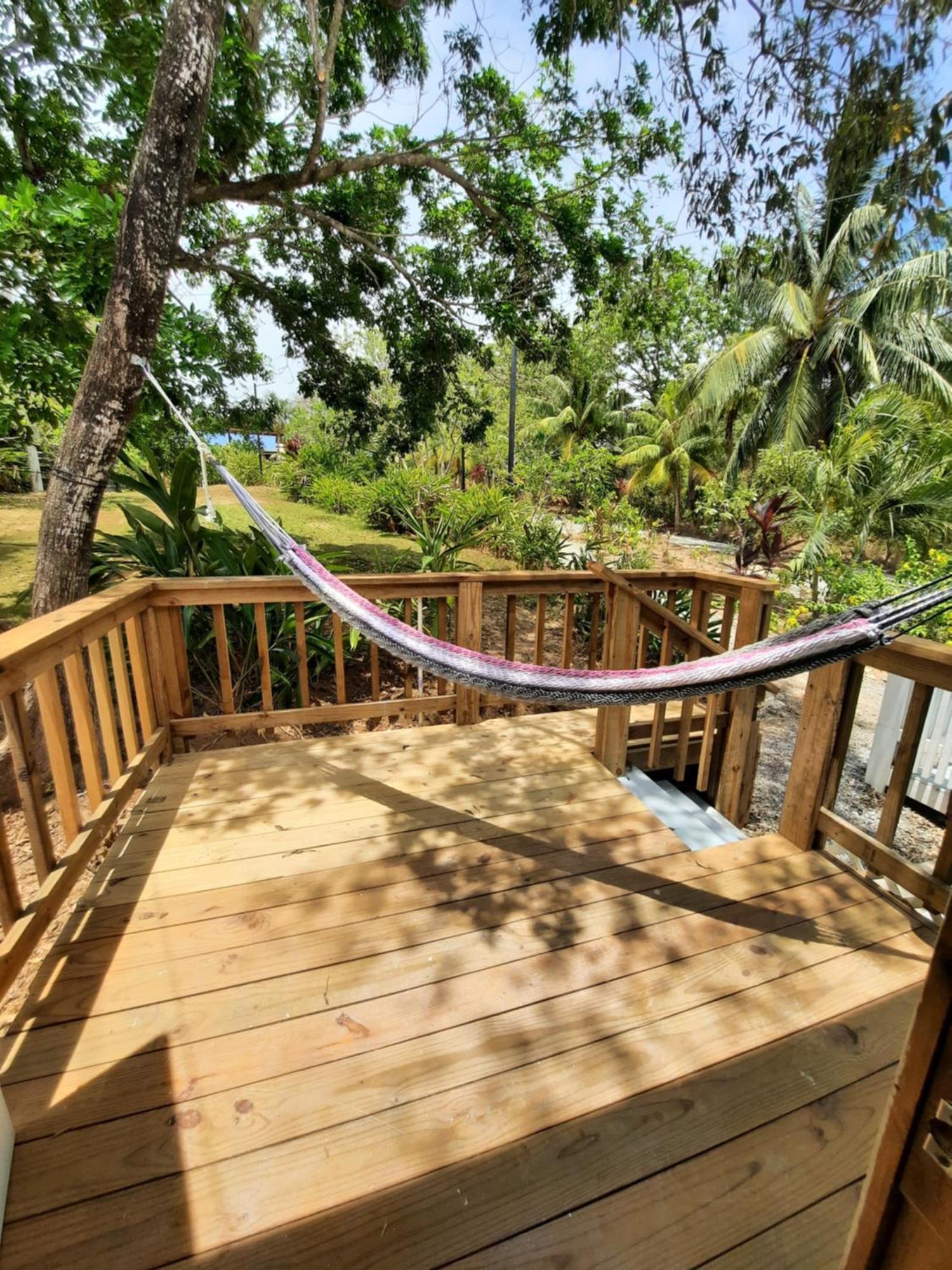 Guava Grove Resort & Villas Sandy Bay Exteriör bild