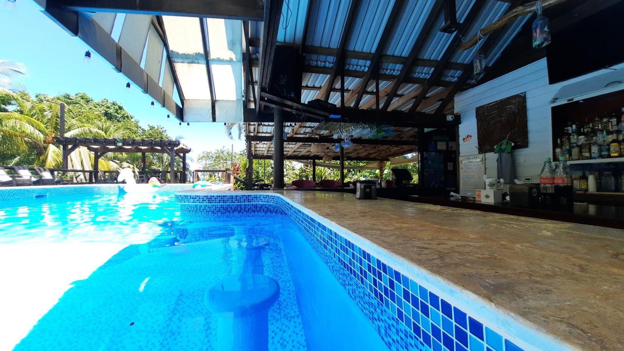 Guava Grove Resort & Villas Sandy Bay Exteriör bild