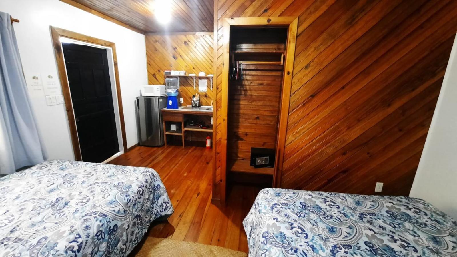 Guava Grove Resort & Villas Sandy Bay Rum bild